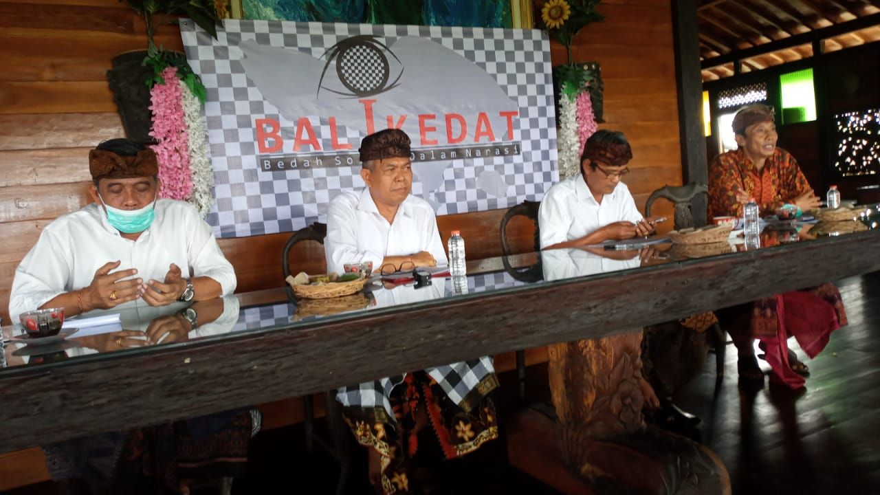 podiumnews.com-Penguatan LPD Sebagai Soko Guru Perekonomian Desa Adat dengan Aturan Khusus